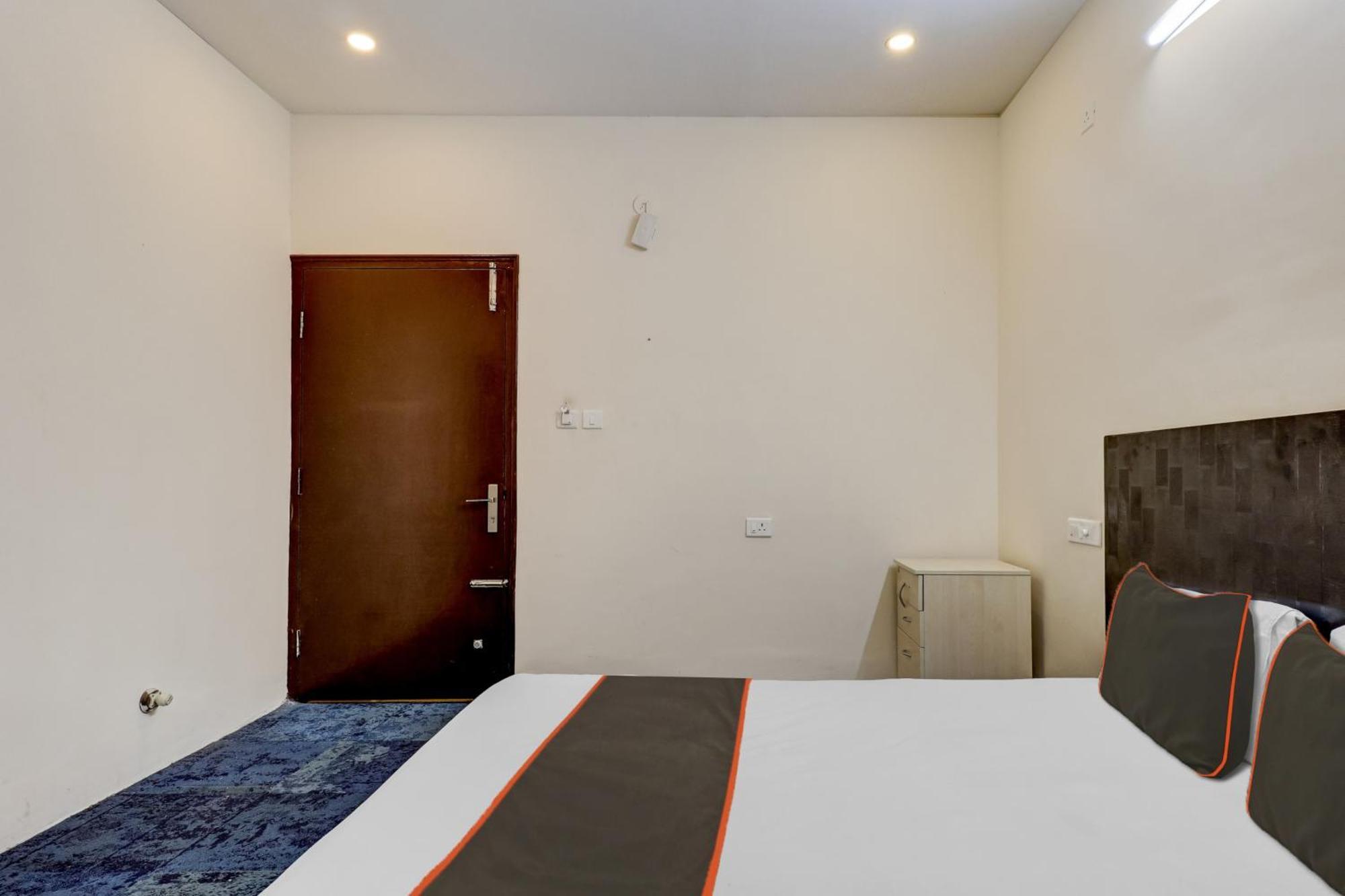 Hotel O Crescent Shine Bangalore Buitenkant foto