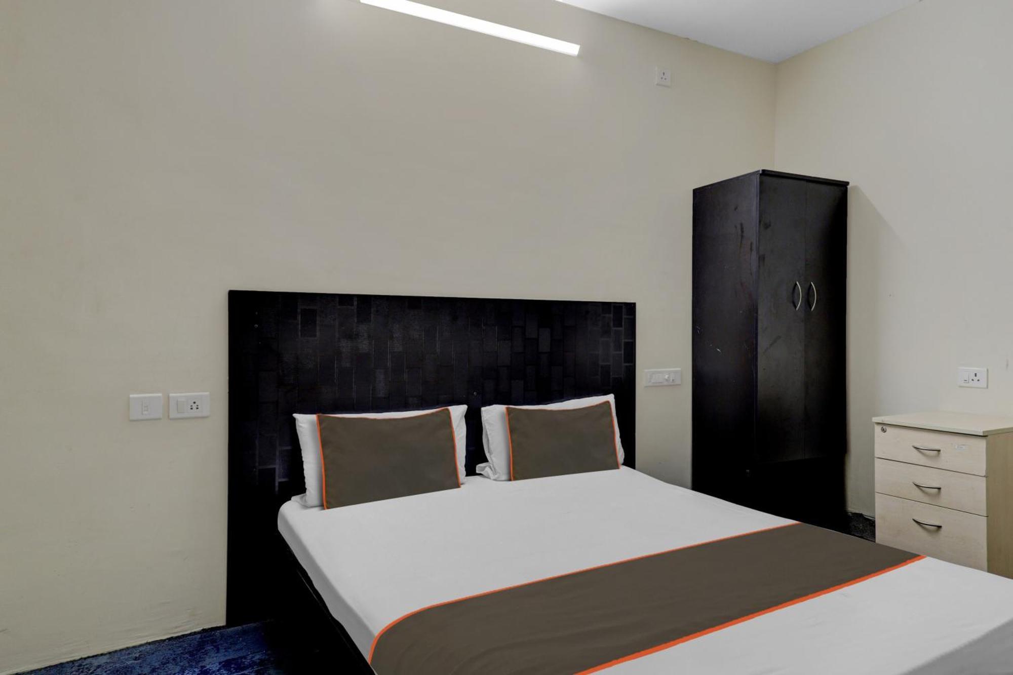 Hotel O Crescent Shine Bangalore Buitenkant foto