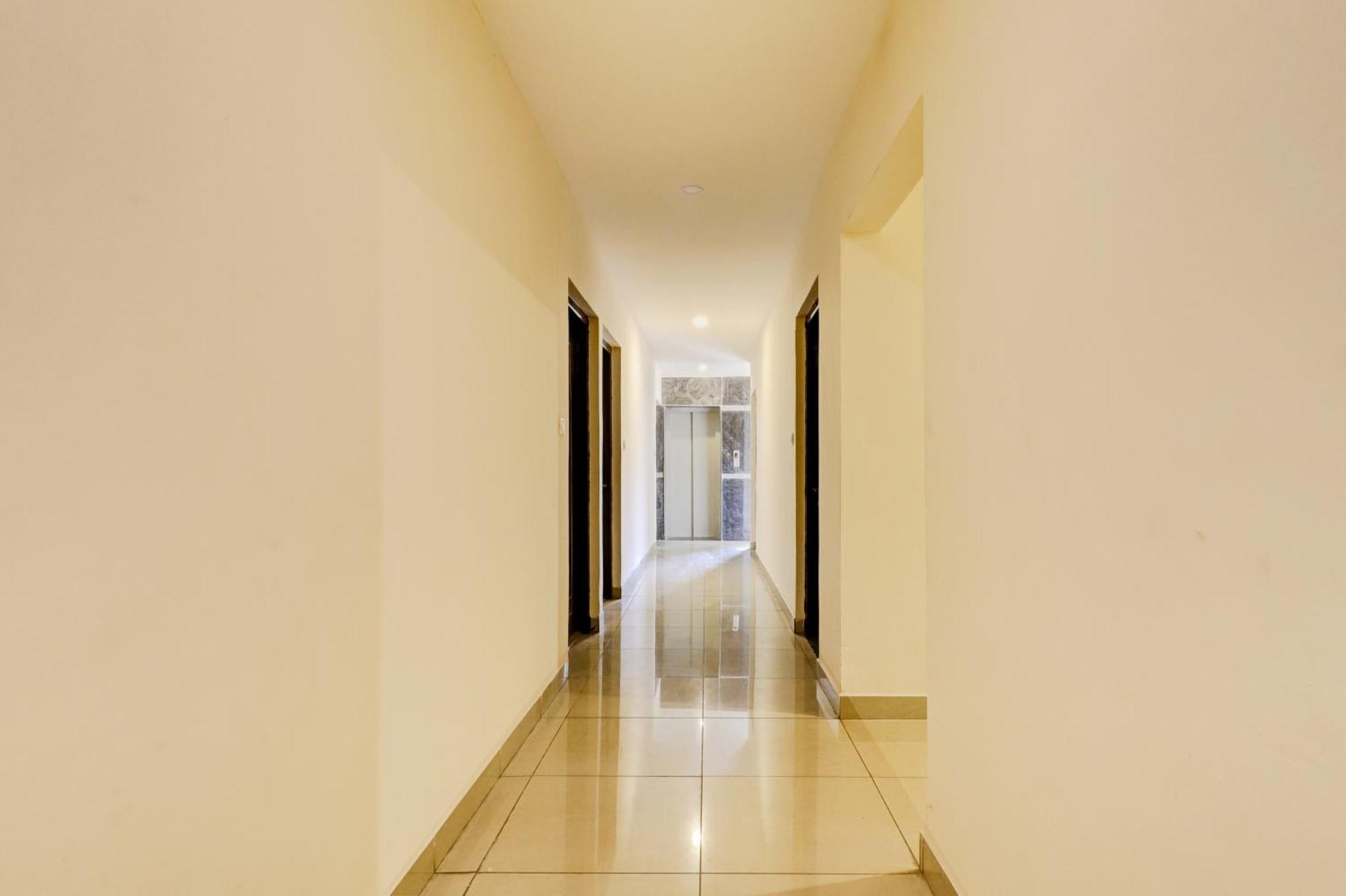 Hotel O Crescent Shine Bangalore Buitenkant foto